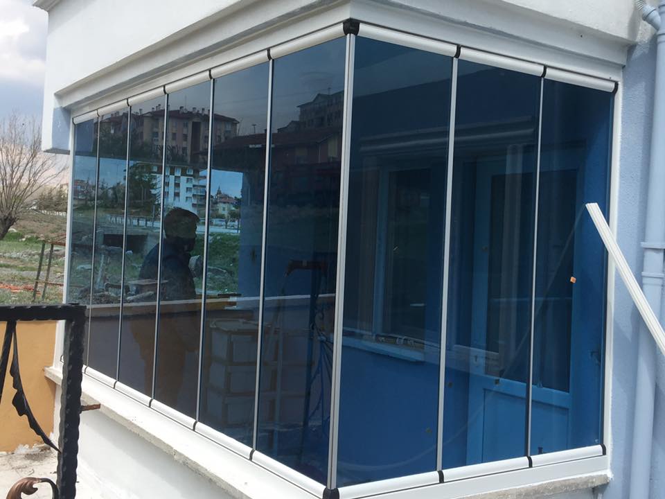 MAVİ CAM CAM BALKON