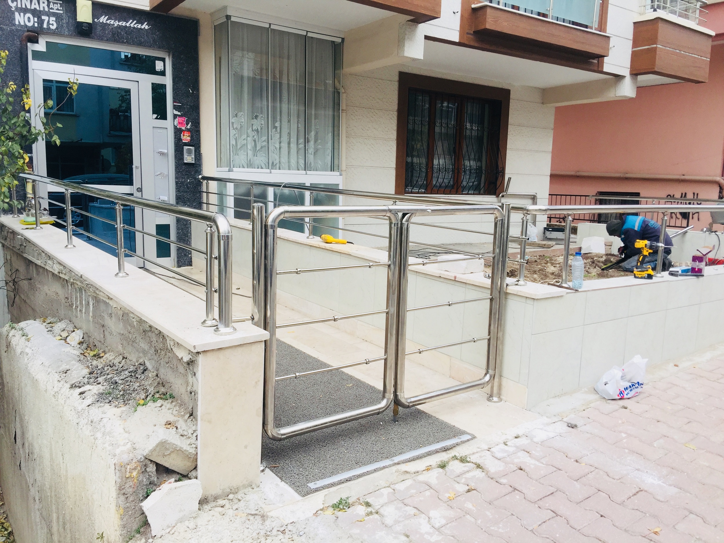 İSMAİL GÖKDENİZ AYDINLIKEVLER- PASLANMAZ KORKULUK